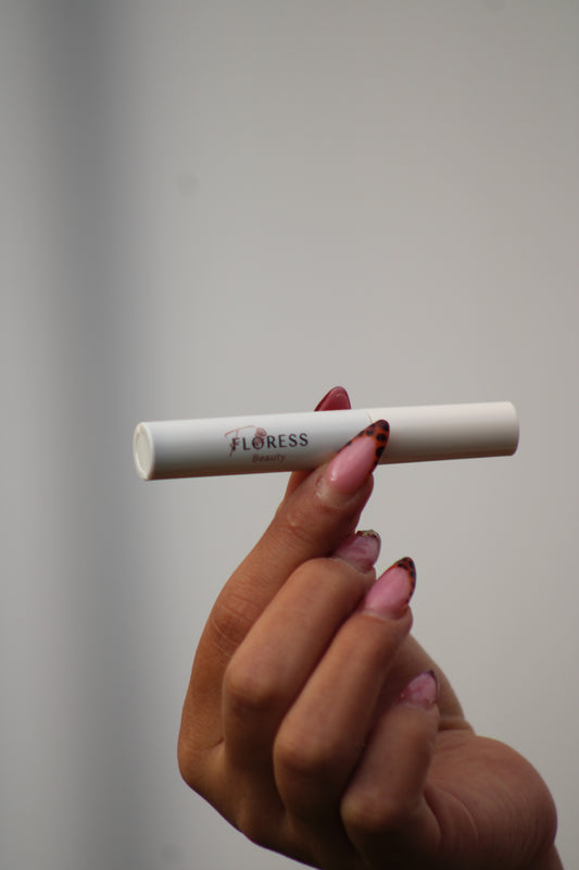 Floress Lash Glue - Professional Eyelash Adhesive for Secure Hold and Natural Look